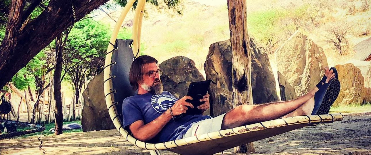 Thomas West in Hängematte
